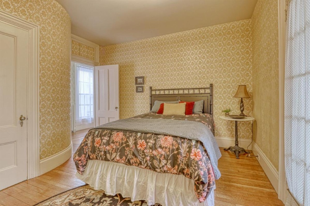 Bangor Victorian Home Image 31