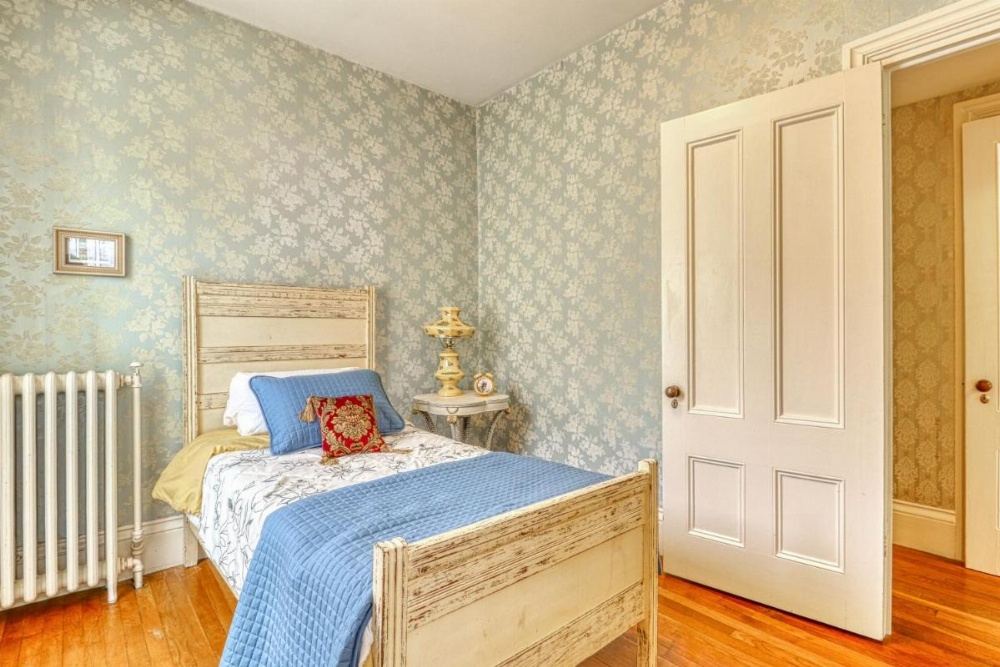 Bangor Victorian Home Image 41